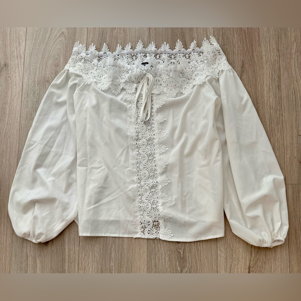 White Blouse - Picture 2 of 5